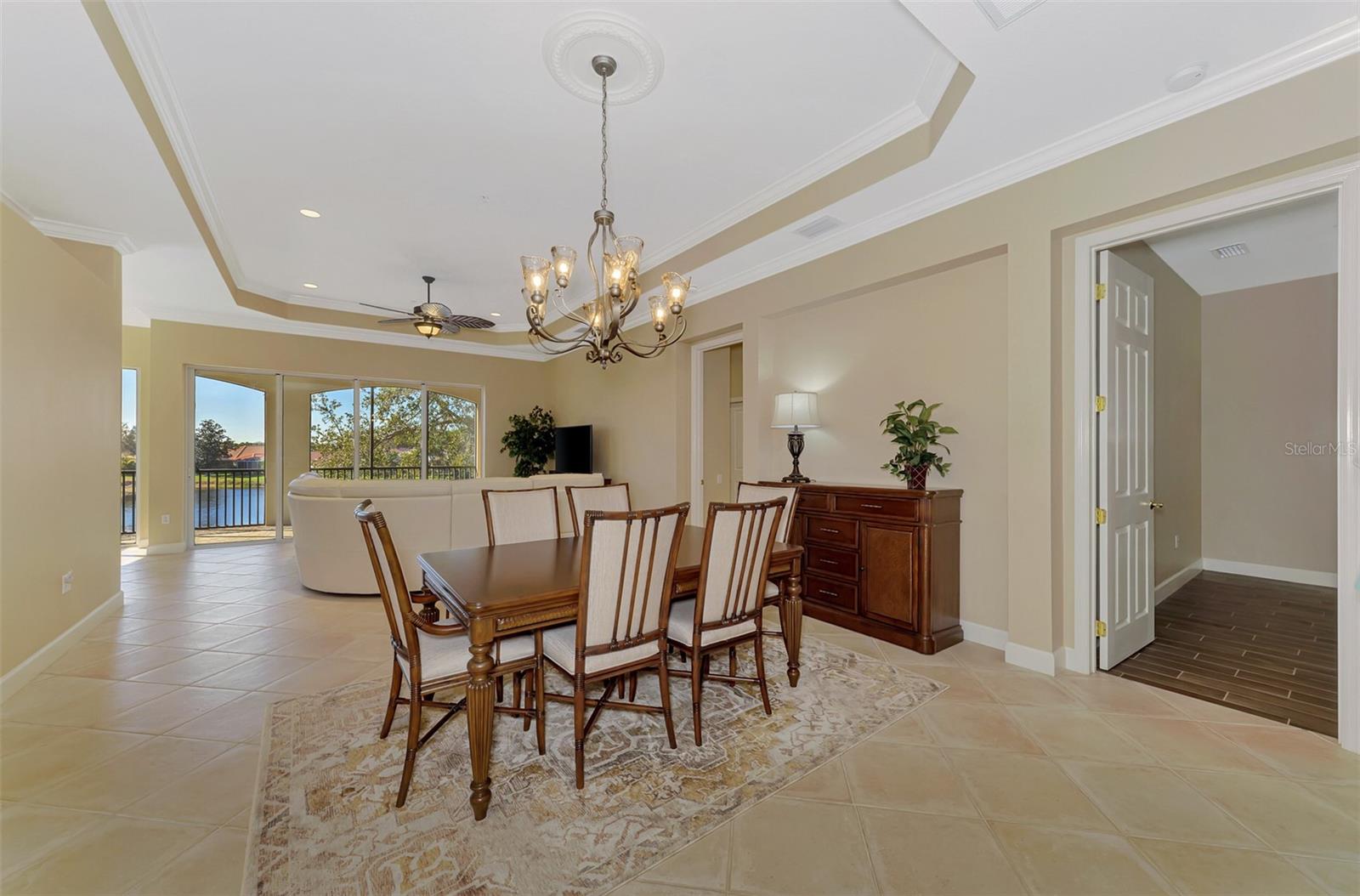 BOTANICA PARISIENNE GARDENS - Residential