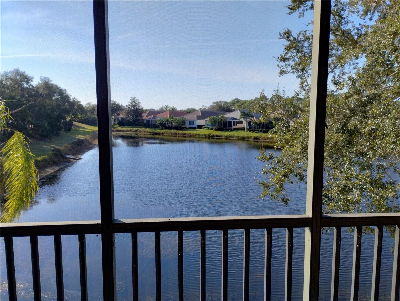 PARISIENNE GARDENS - Residential