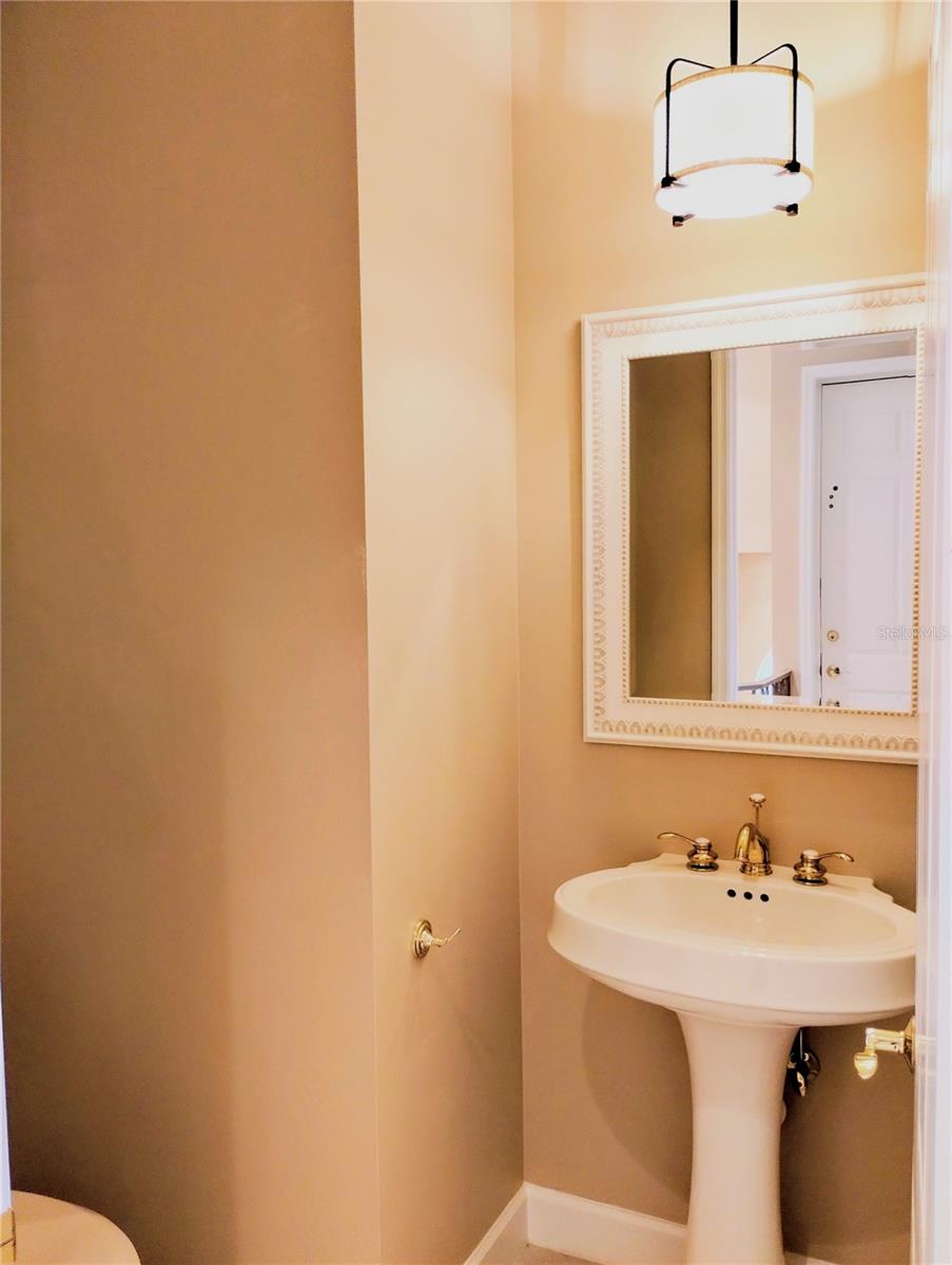 PARISIENNE GARDENS - Residential