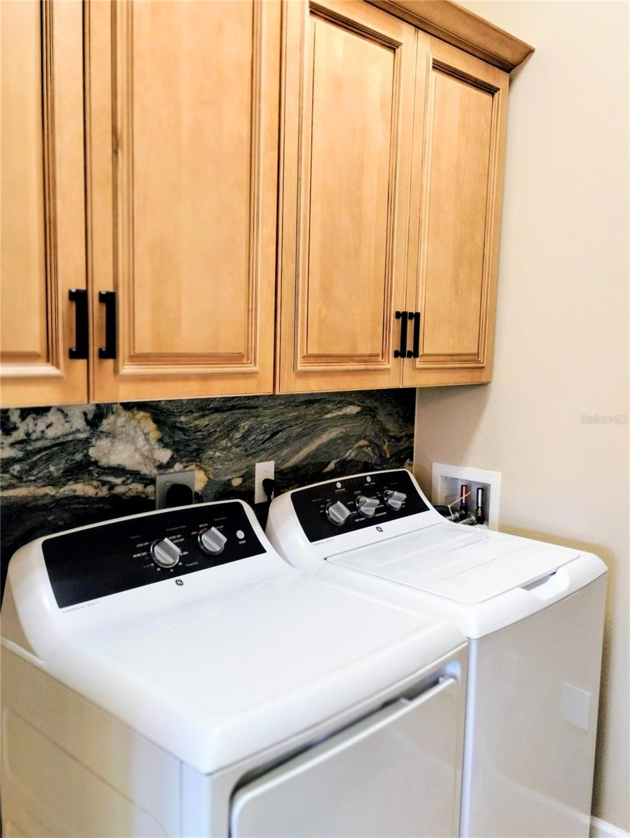 PARISIENNE GARDENS - Residential