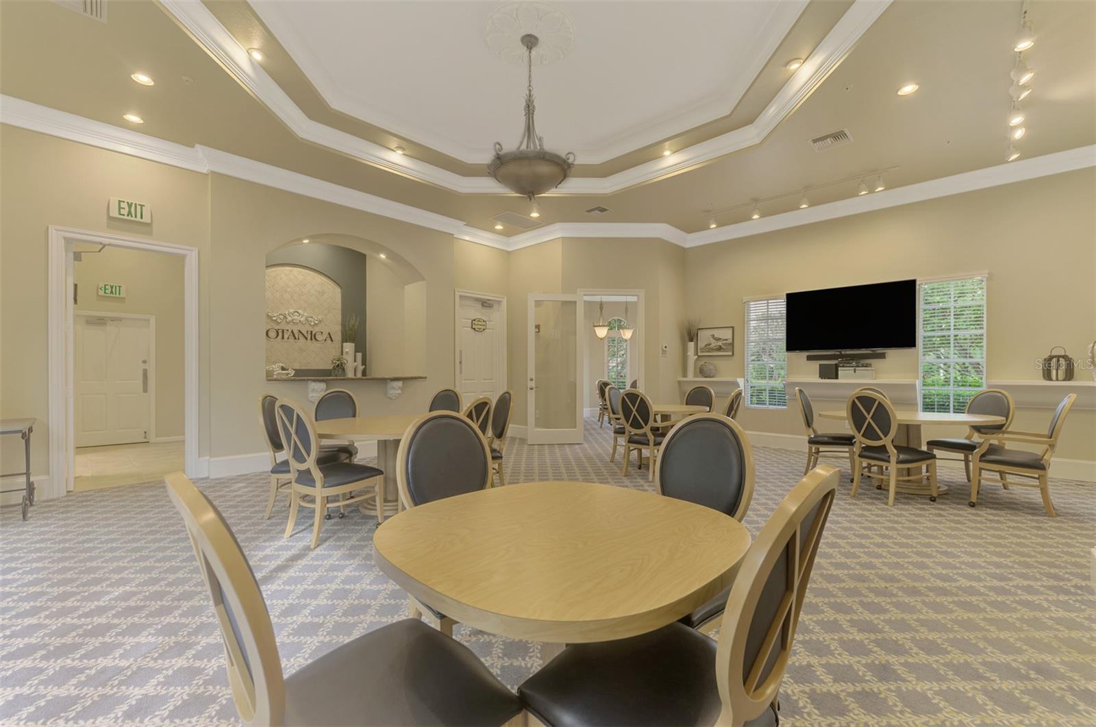 BOTANICA PARISIENNE GARDENS - Residential