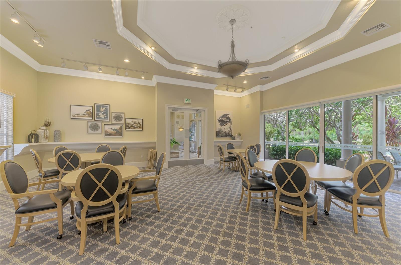 BOTANICA PARISIENNE GARDENS - Residential