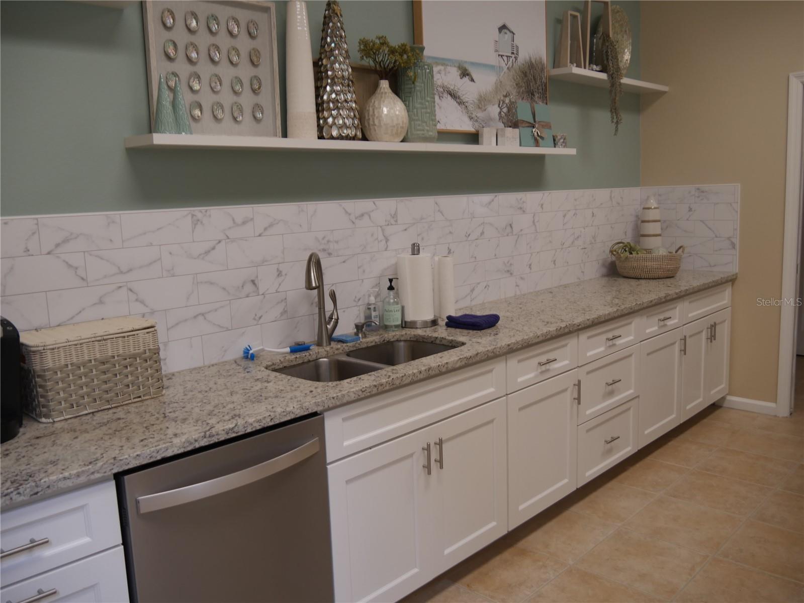 PARISIENNE GARDENS - Residential