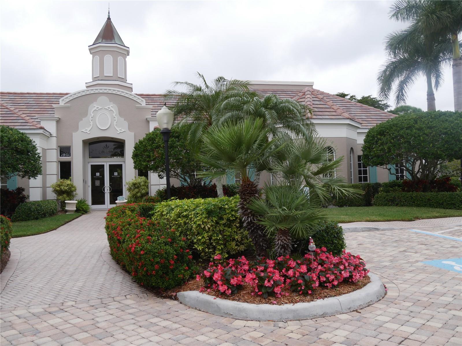 PARISIENNE GARDENS - Residential
