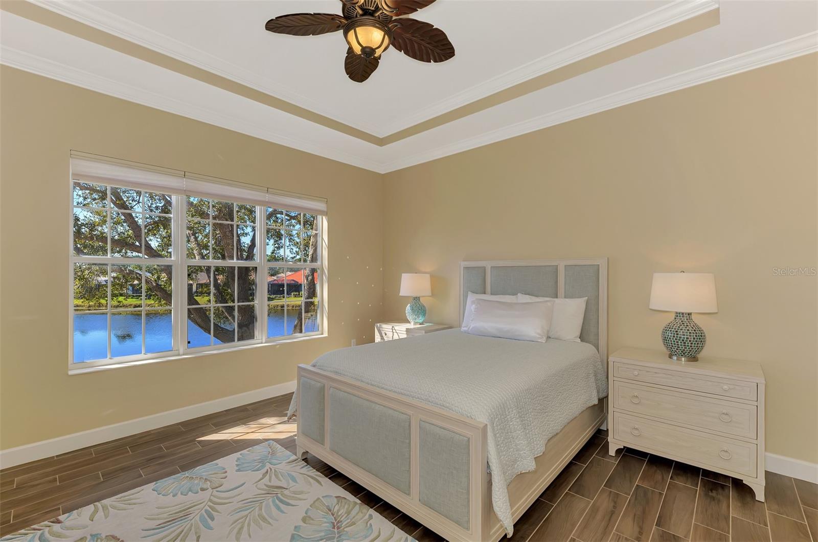 BOTANICA PARISIENNE GARDENS - Residential