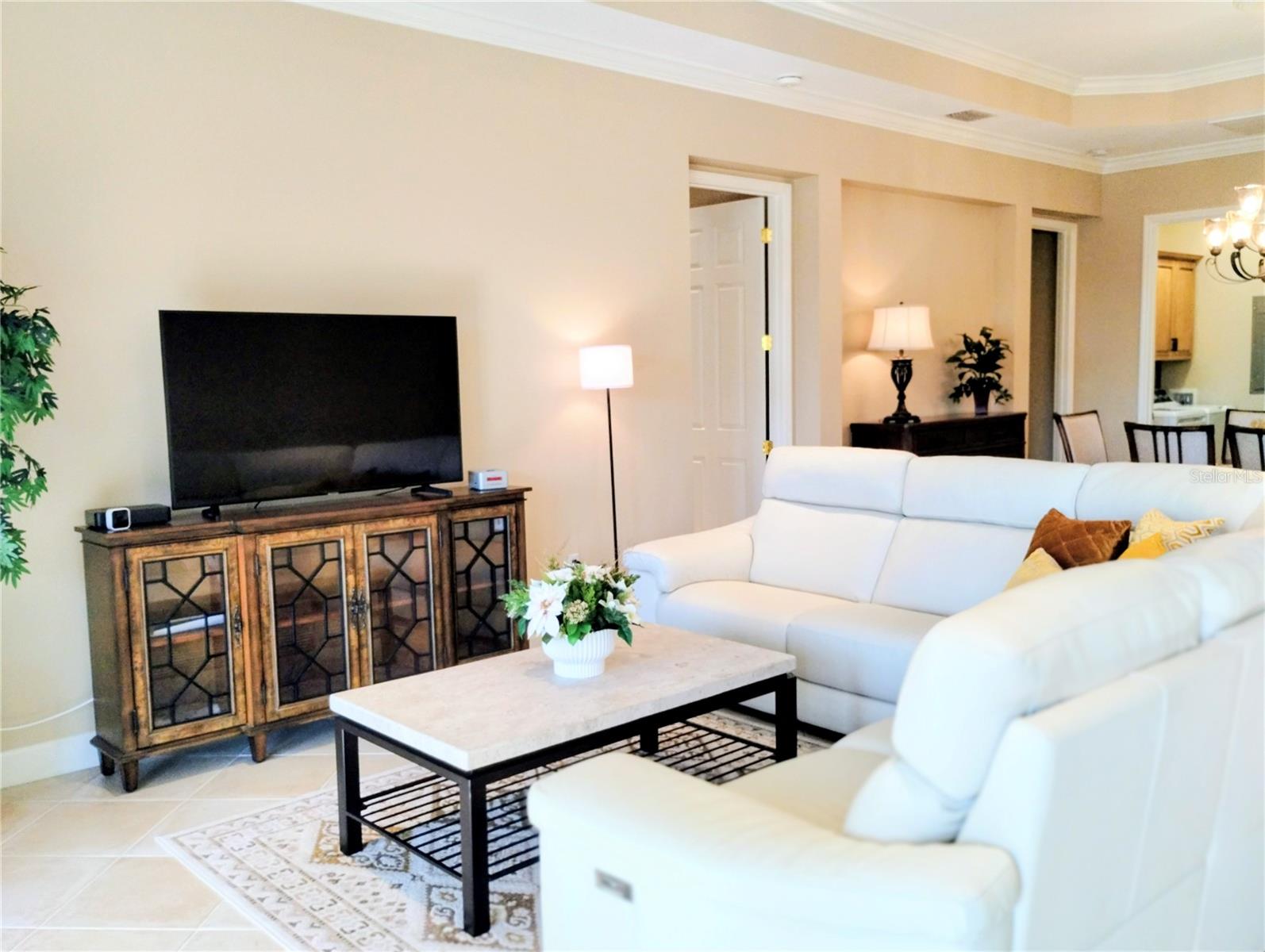 PARISIENNE GARDENS - Residential