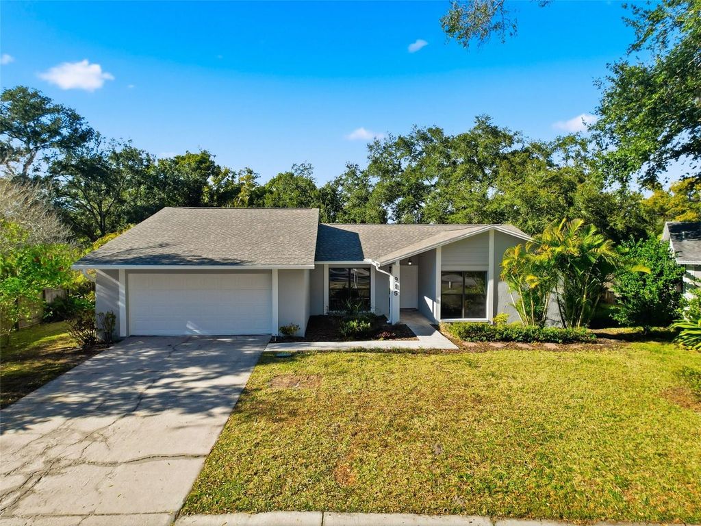 Photo of 915 Woodleaf Way, Tampa, FL 33613 (MLS # O6376478)