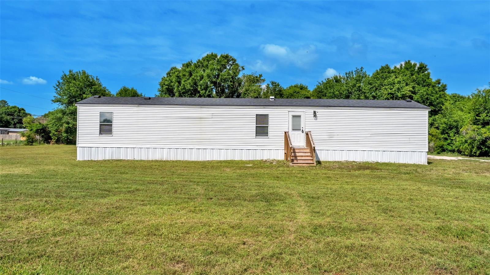COUNTRY TRAILS - Residential