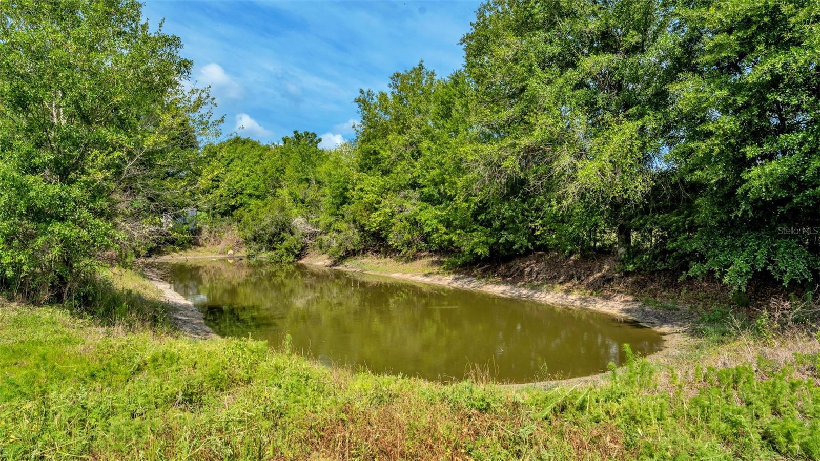 COUNTRY TRAILS - Residential