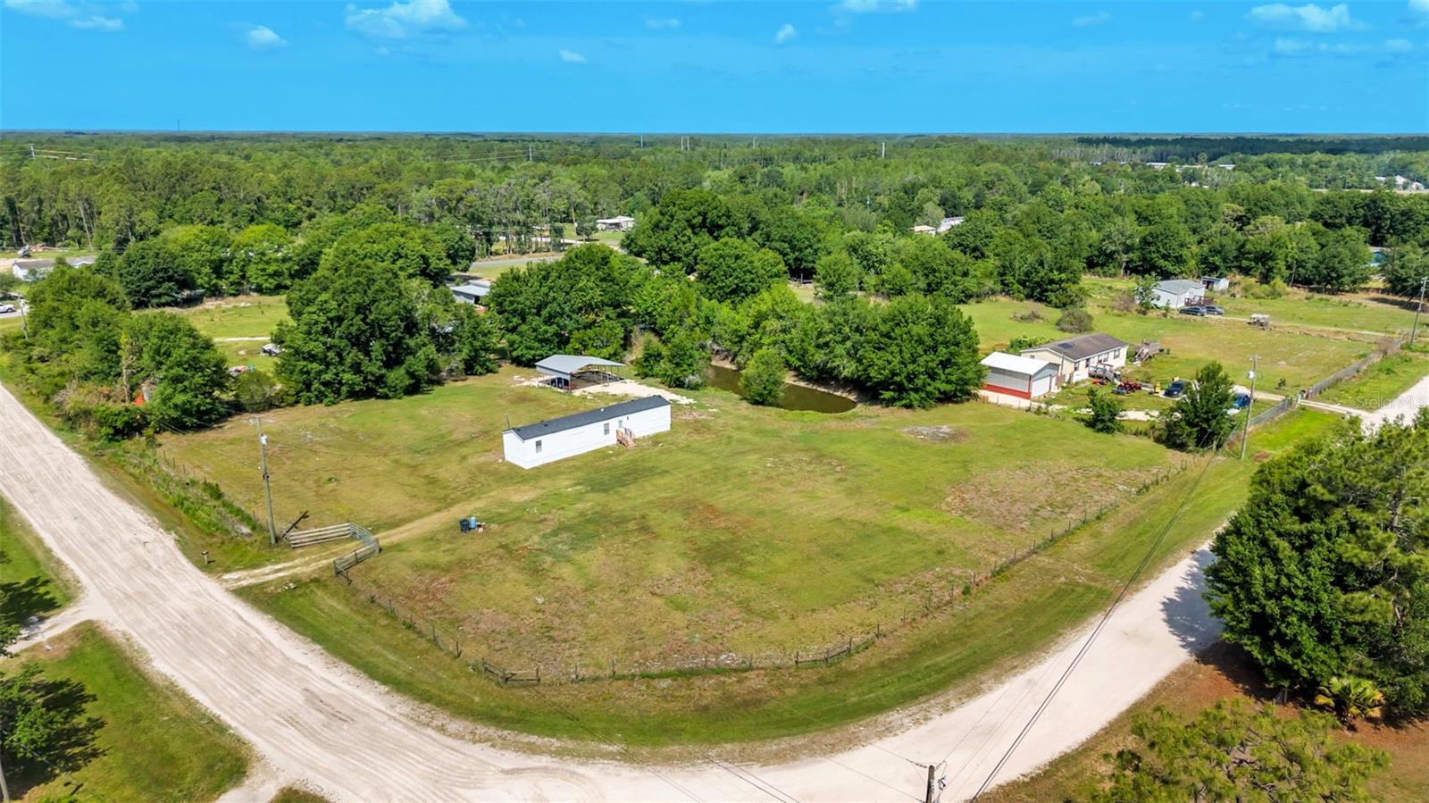 COUNTRY TRAILS - Residential