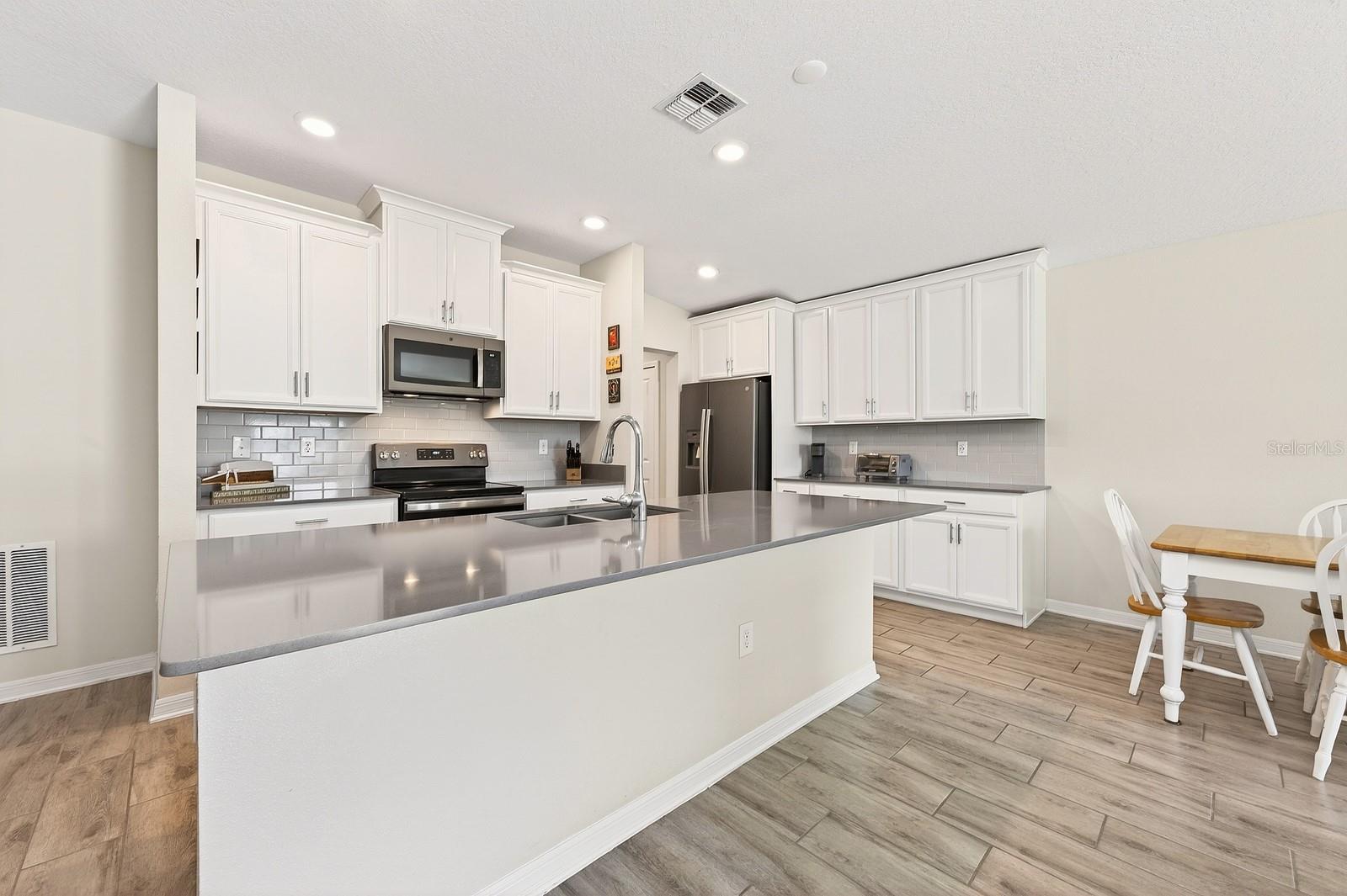 STONEYBROOK HILLS - Residential