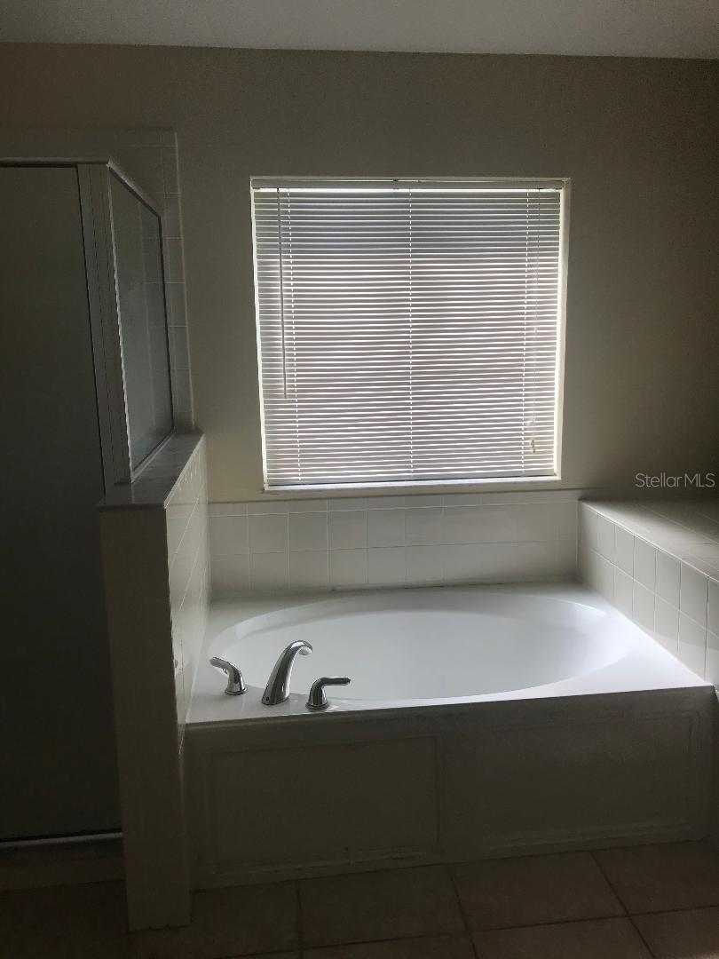 HIGH POINTE NORTH - Residential Lease