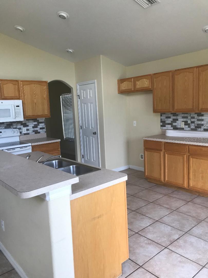 HIGH POINTE NORTH - Residential Lease