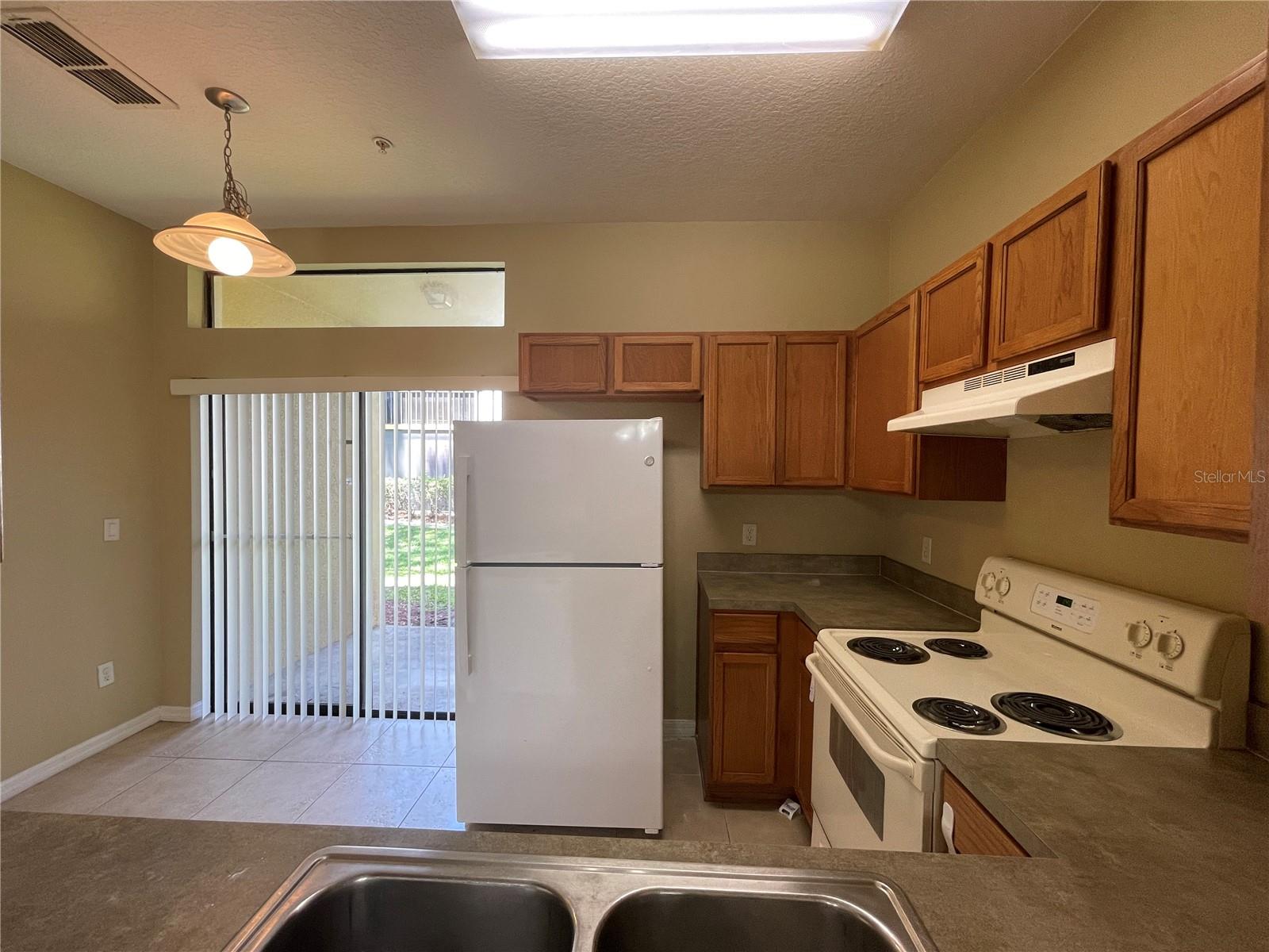 RESERVE/LAKEVIEW CONDO - Residential