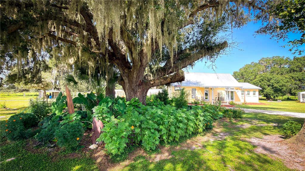 Photo of 7820 SW 32nd Street, Bushnell, FL 33513 (MLS # O6428306)