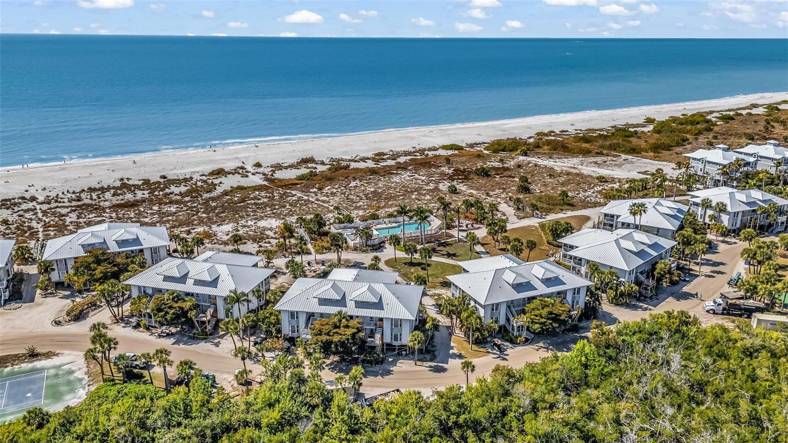 BEACH VILLAS BLDG 33 - Residential