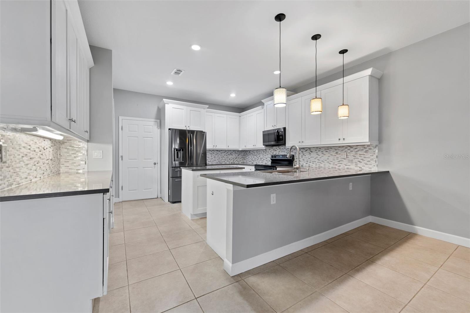 1264 RISERVA LANE