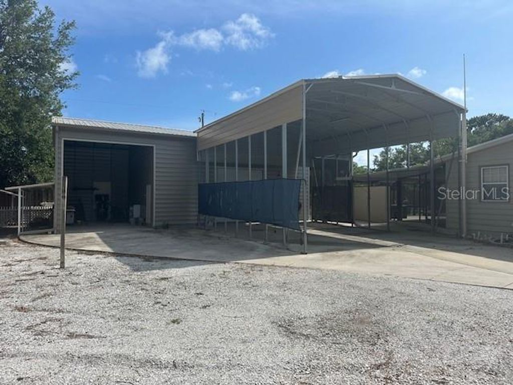 Photo of 3060 Courtland Street, Sarasota, FL 34237 (MLS # A4654261)