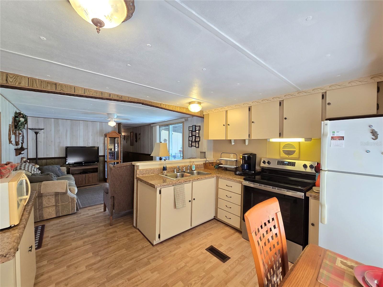 PINE GROVE PARK BLKS 11 & 12 REP - Residential