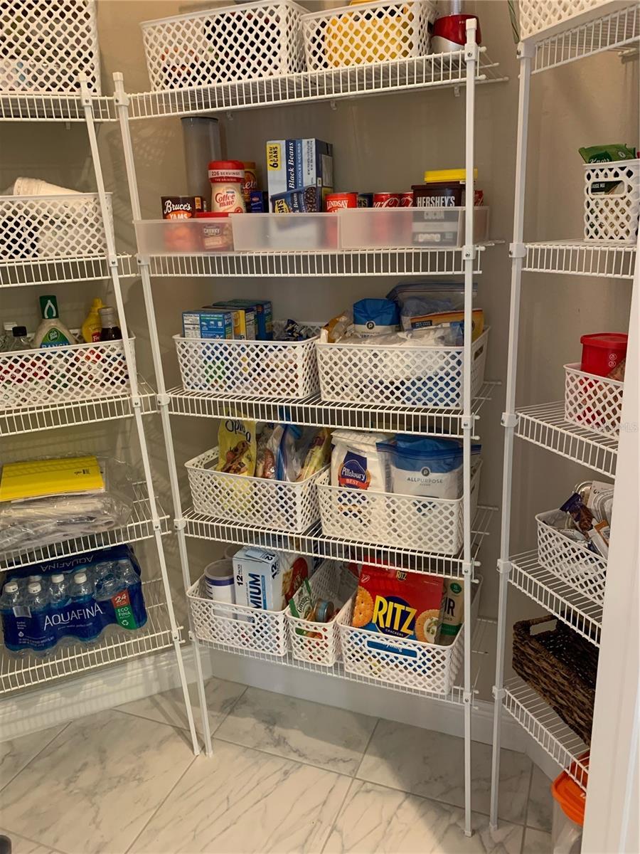 VALENCIA LAKES - Residential