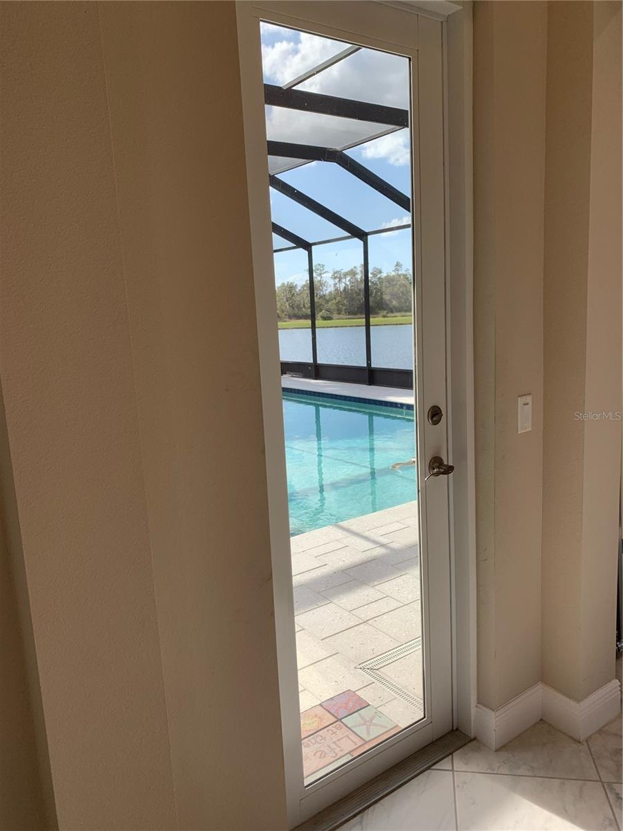 VALENCIA LAKES - Residential