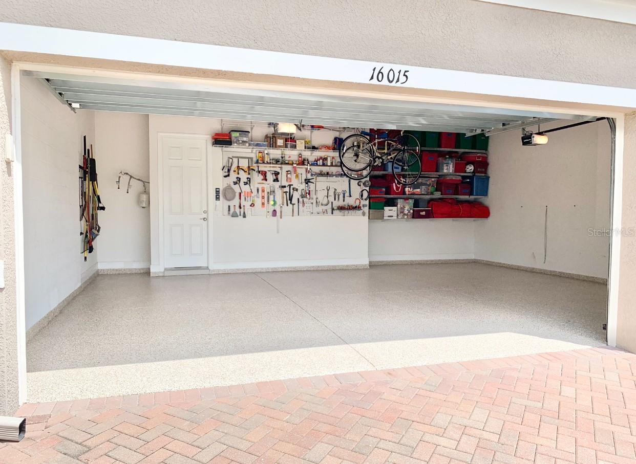 VALENCIA LAKES - Residential