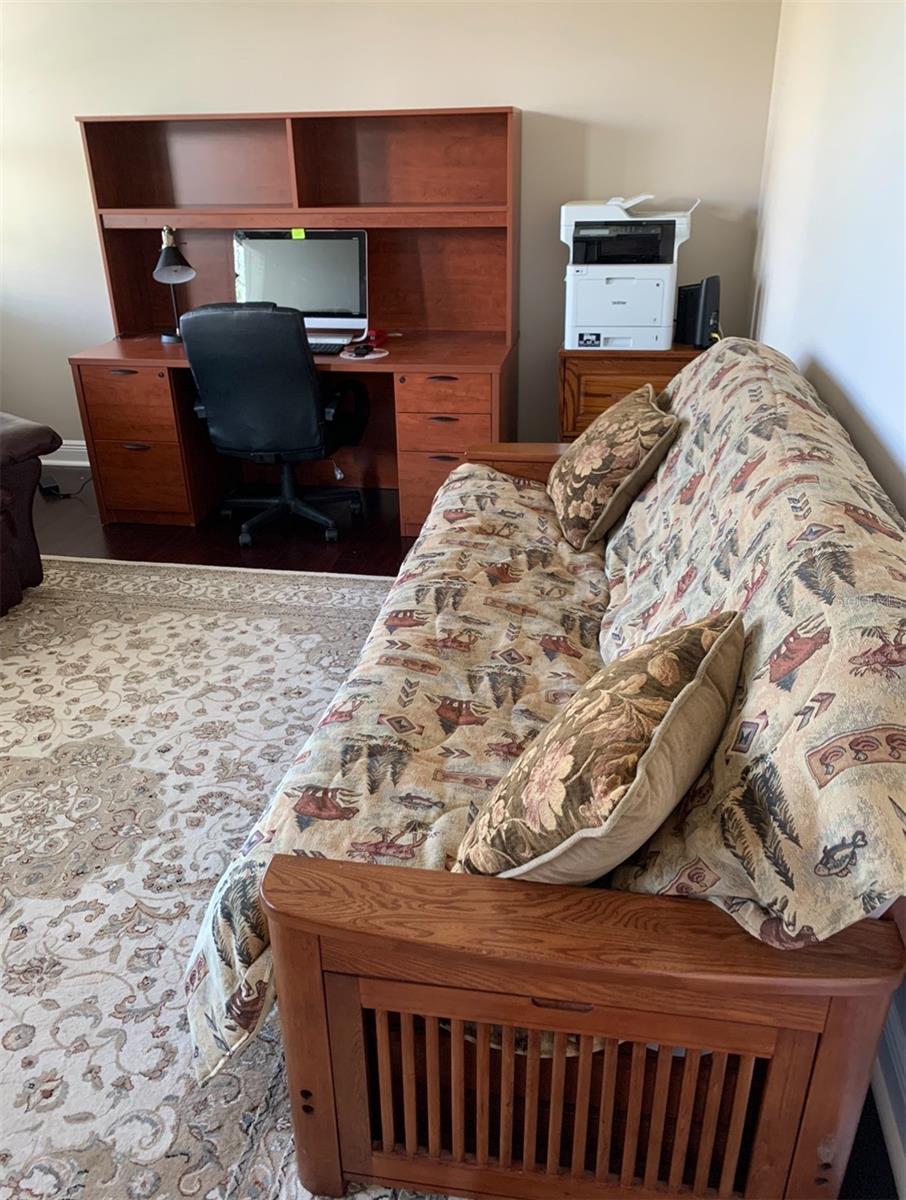 VALENCIA LAKES - Residential