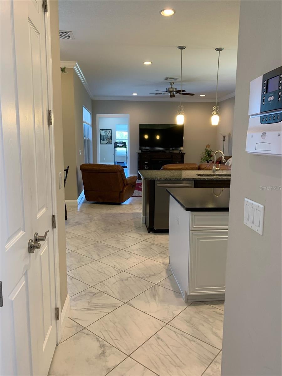 VALENCIA LAKES - Residential