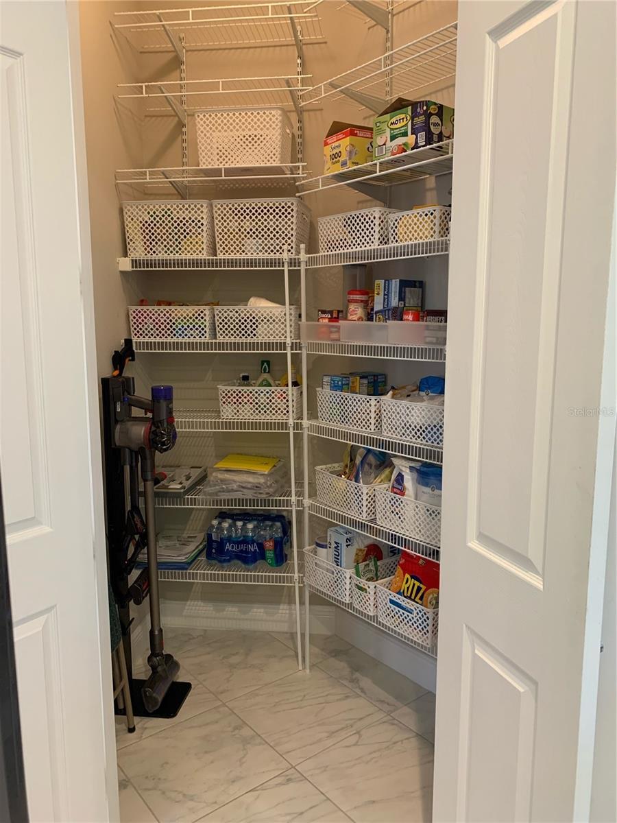 VALENCIA LAKES - Residential