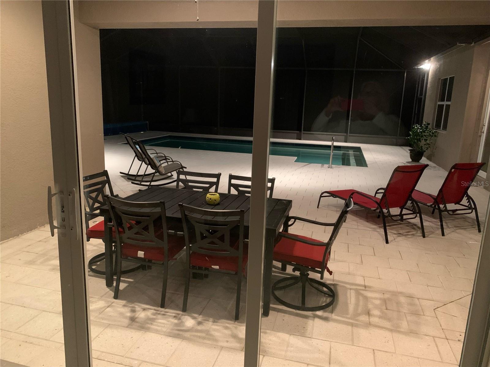 VALENCIA LAKES - Residential