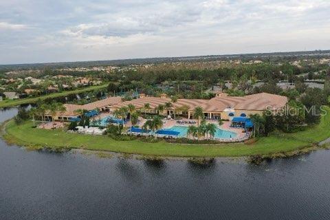 VALENCIA LAKES - Residential