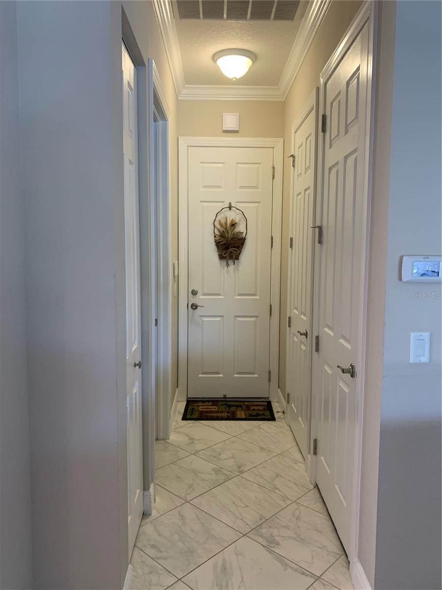 VALENCIA LAKES - Residential