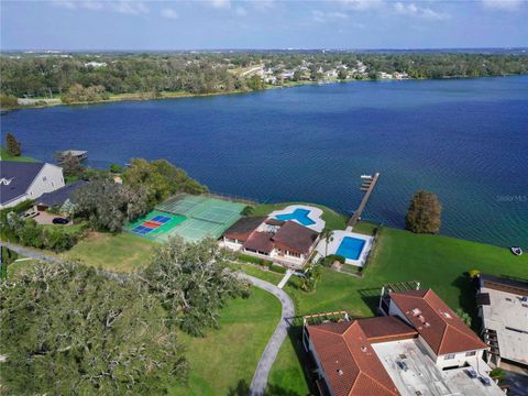 A home in LAKELAND