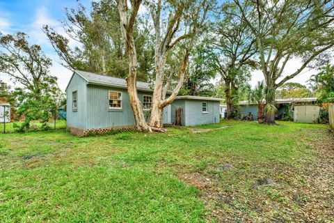 A home in PINELLAS PARK