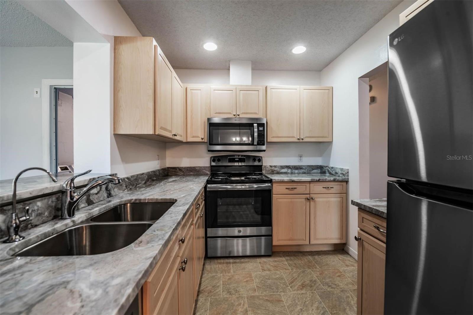 GLOUCESTER H CONDO - Residential