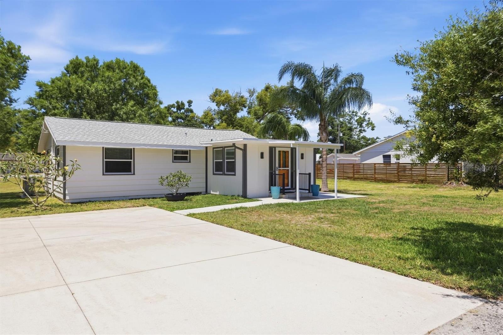 SHADY OAKS - Residential