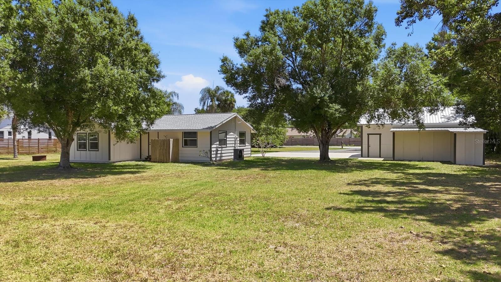 SHADY OAKS - Residential