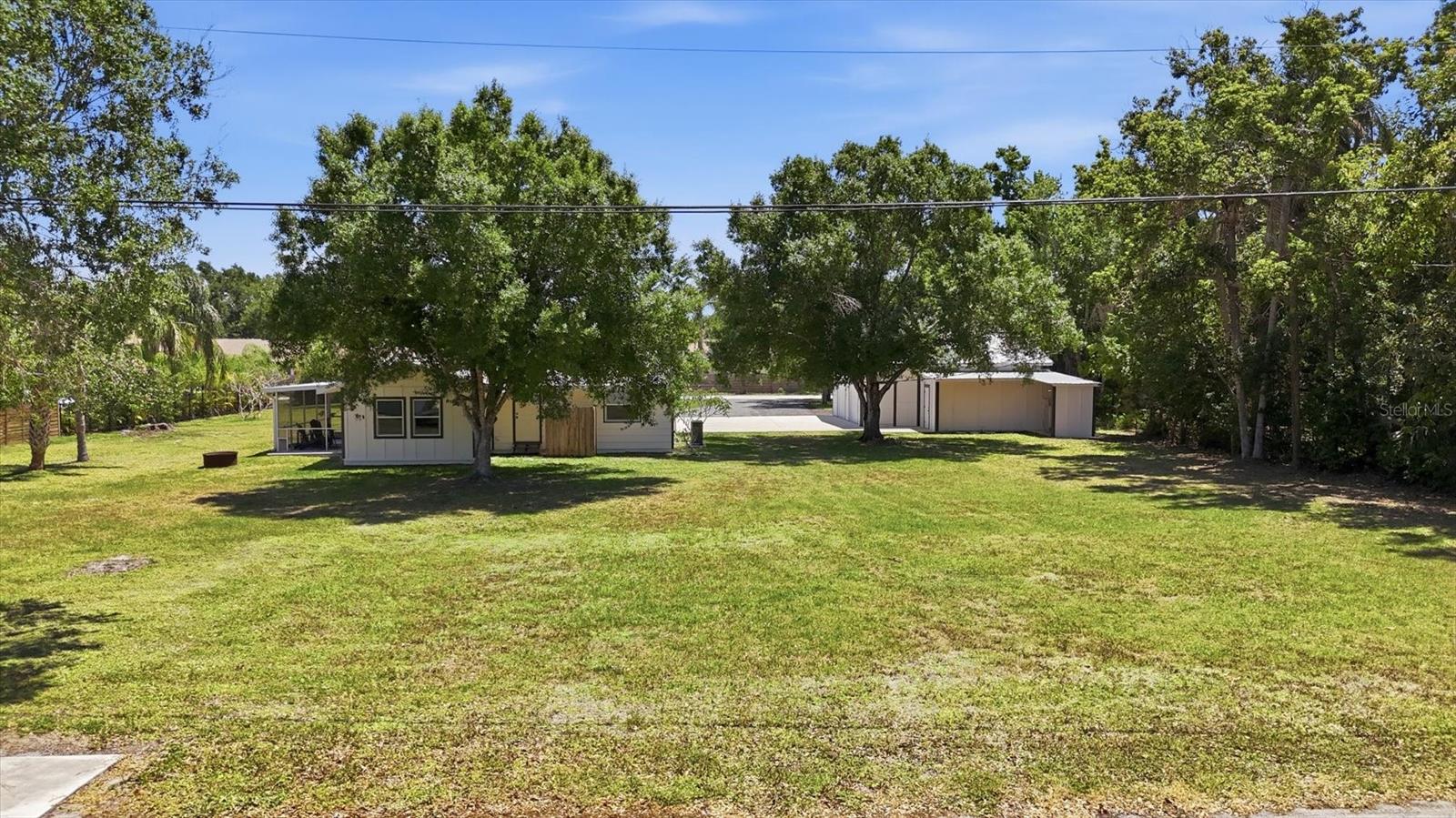 SHADY OAKS - Residential