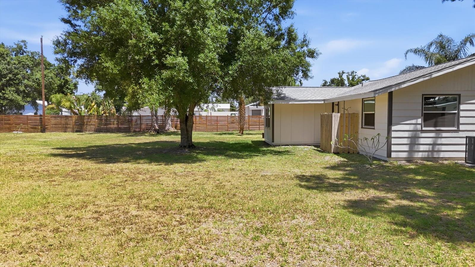 SHADY OAKS - Residential