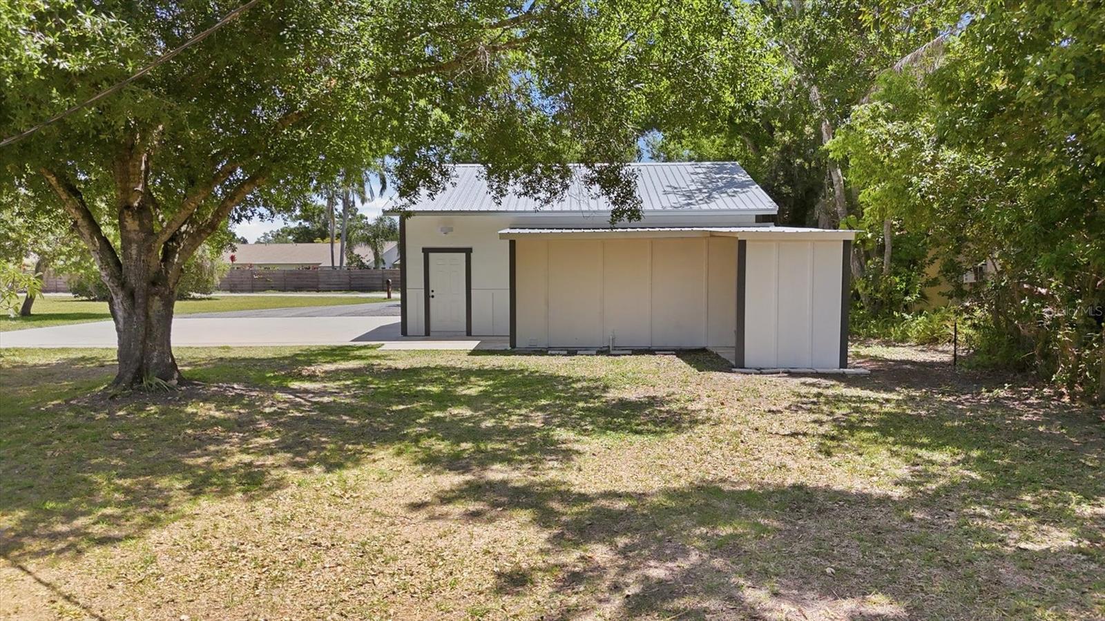 SHADY OAKS - Residential