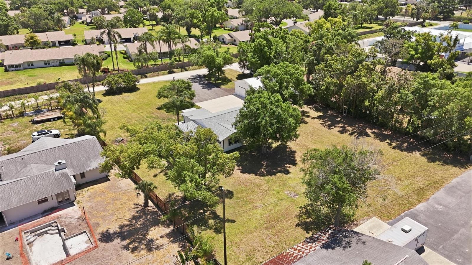 SHADY OAKS - Residential