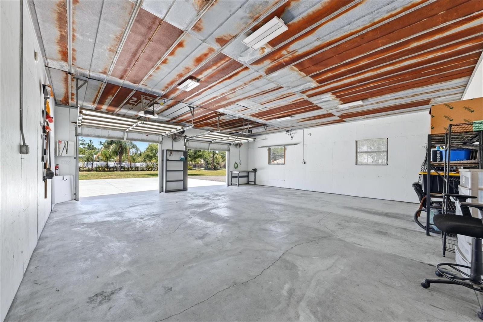 SHADY OAKS - Residential