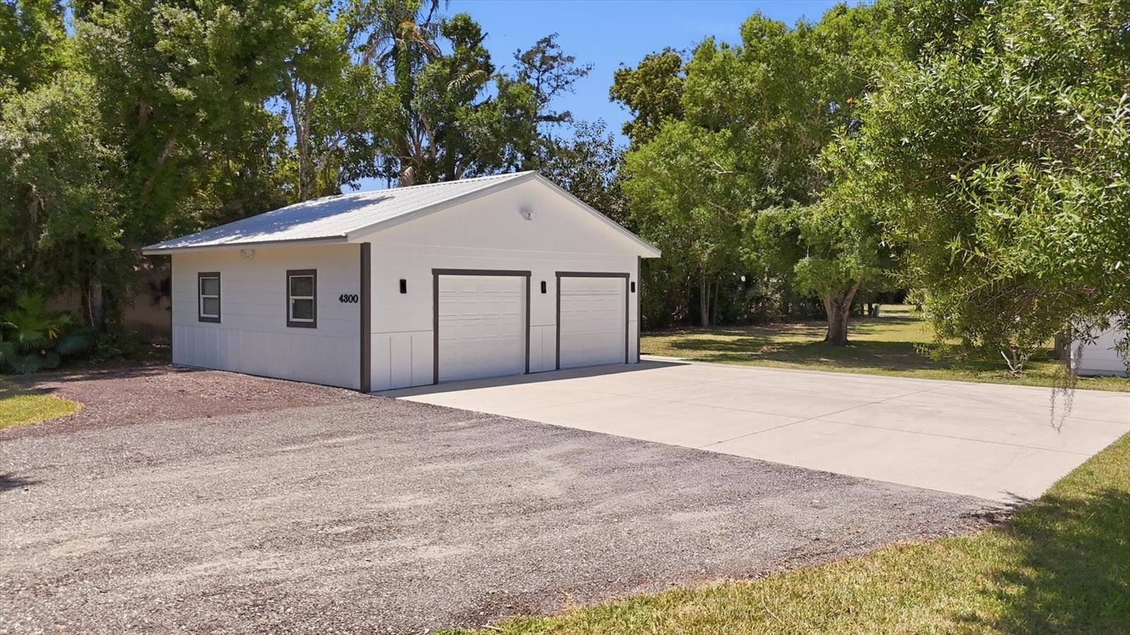 SHADY OAKS - Residential