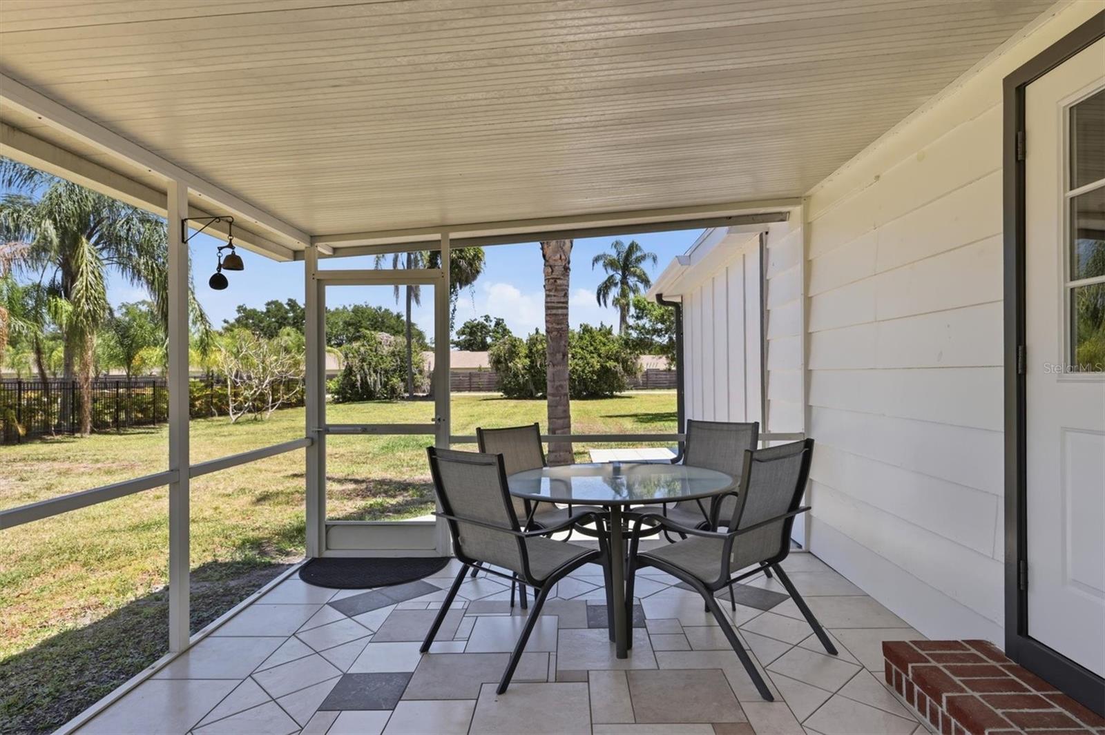 SHADY OAKS - Residential