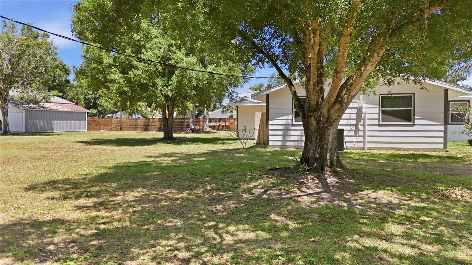 SHADY OAKS - Residential