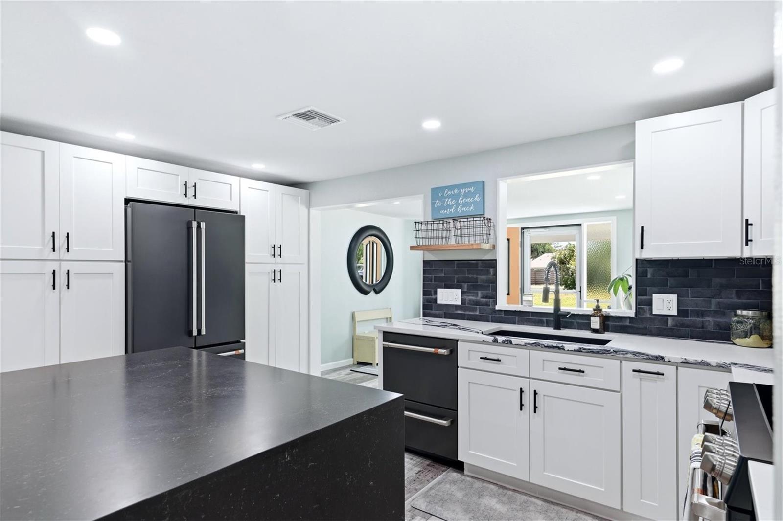 SHADY OAKS - Residential