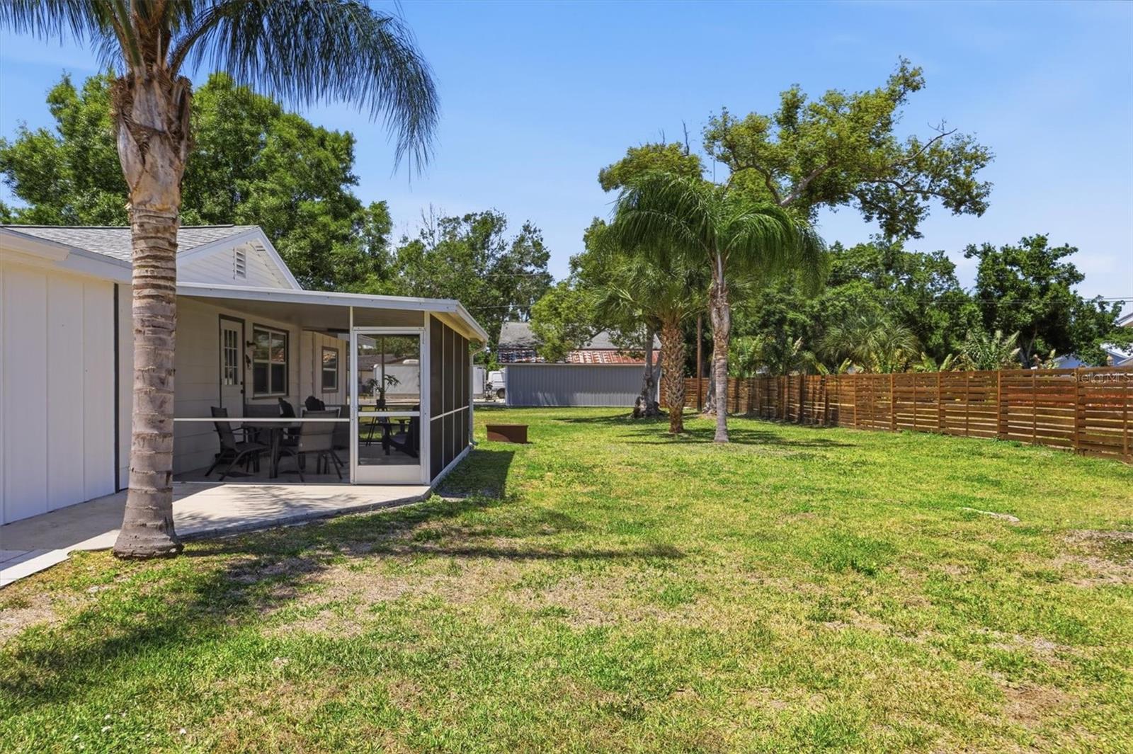 SHADY OAKS - Residential