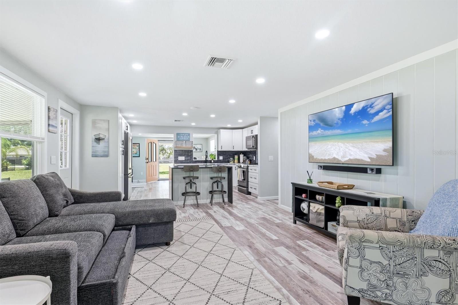 SHADY OAKS - Residential