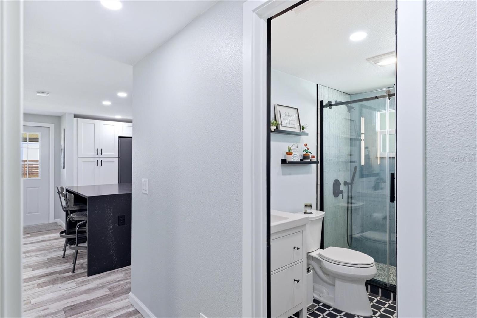 SHADY OAKS - Residential