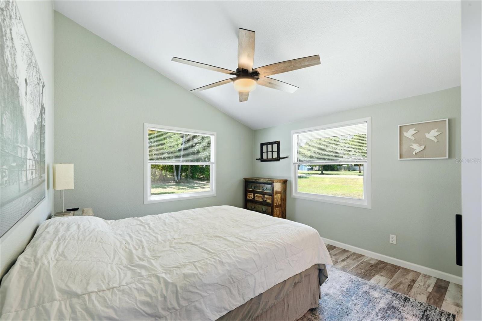 SHADY OAKS - Residential